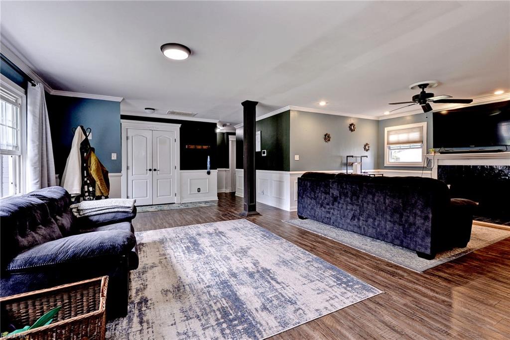 223 Shadywood Drive Newport News VA 23602