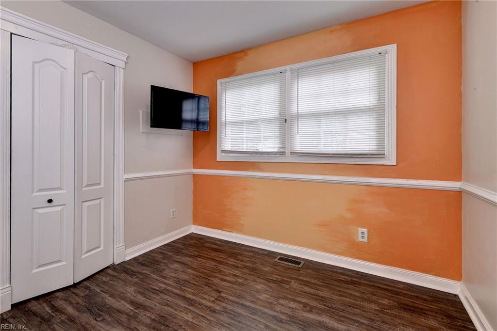 223 Shadywood Drive Newport News VA 23602