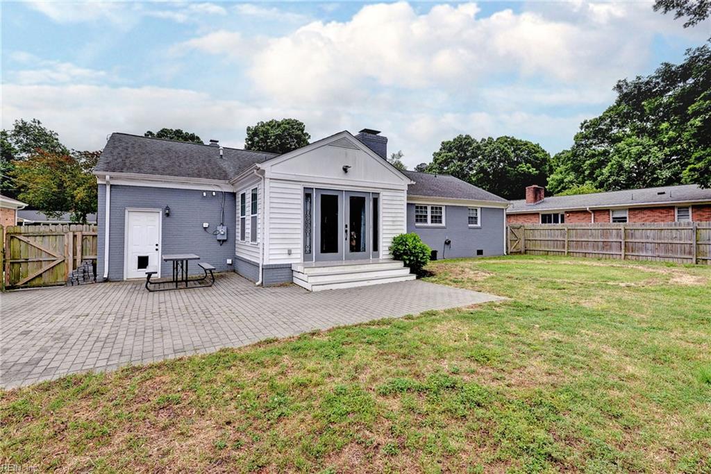223 Shadywood Drive Newport News VA 23602