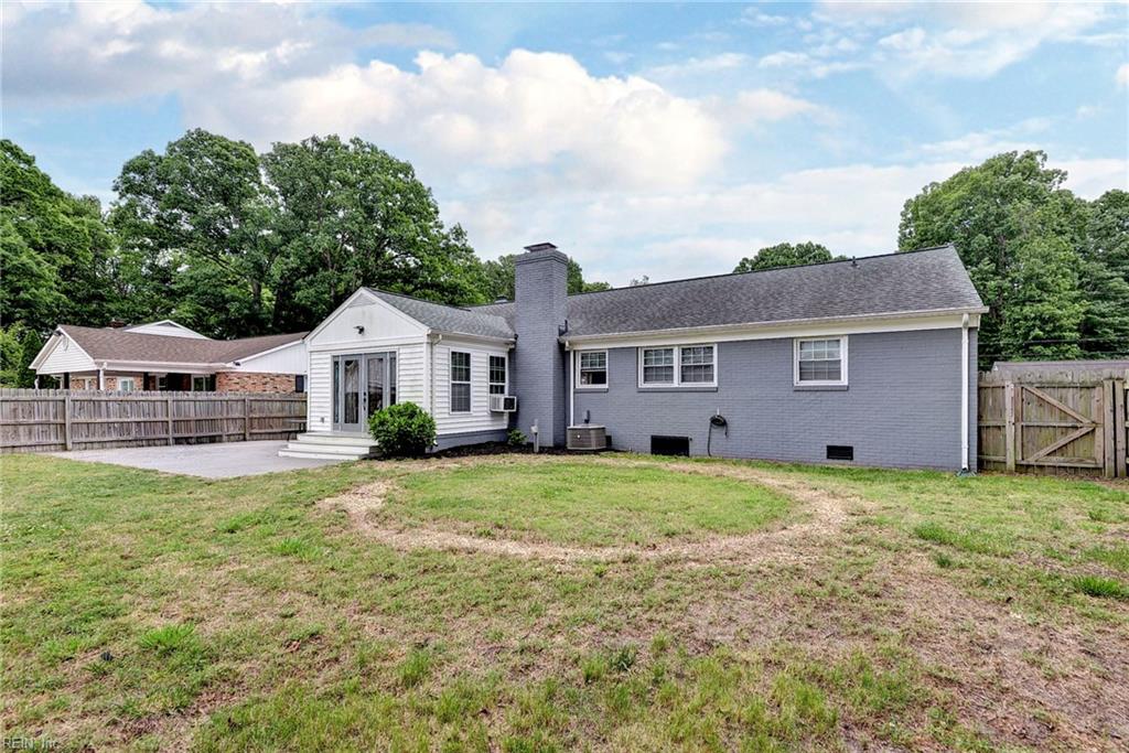 223 Shadywood Drive Newport News VA 23602
