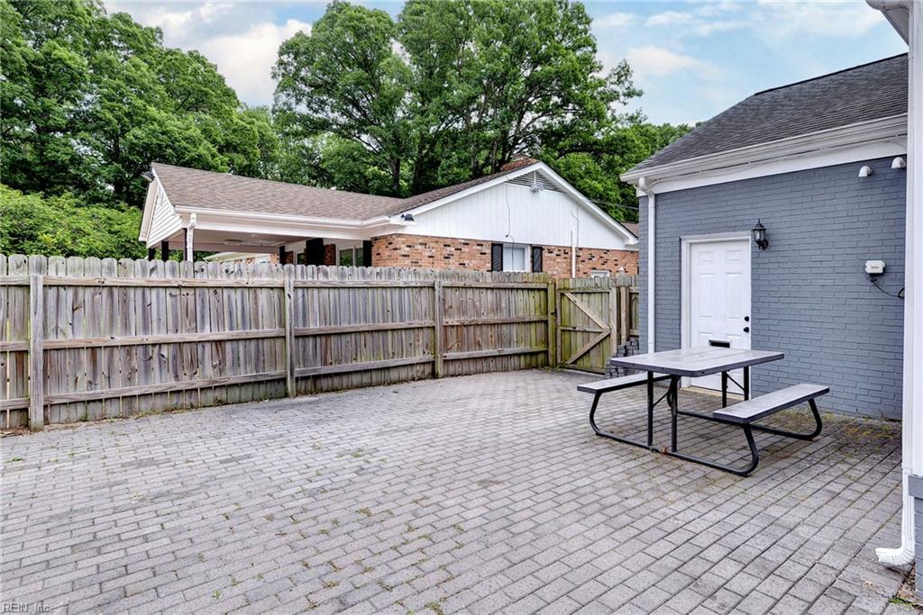 223 Shadywood Drive Newport News VA 23602
