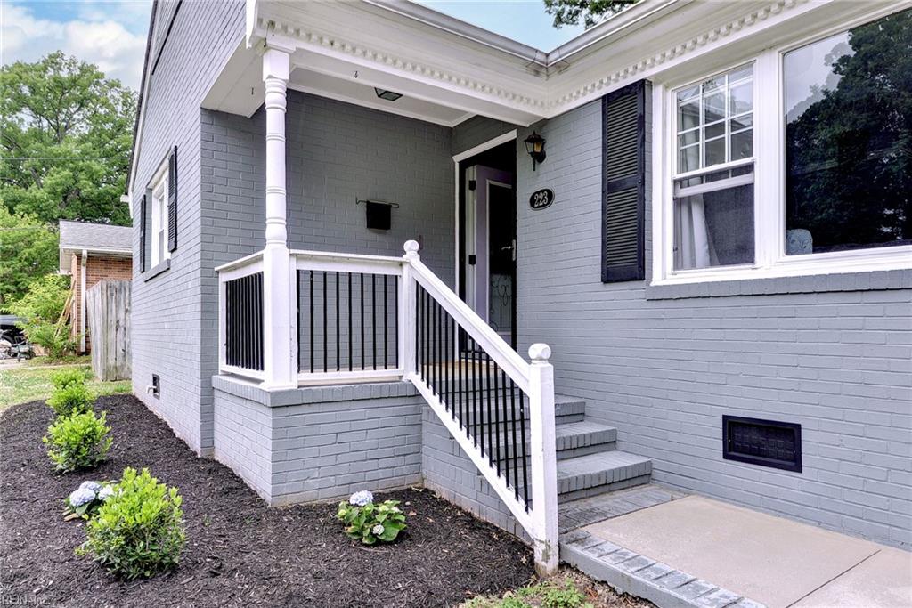 223 Shadywood Drive Newport News VA 23602
