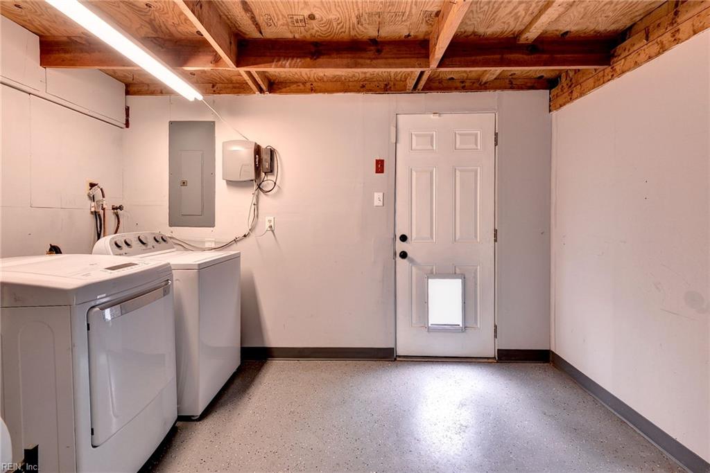 223 Shadywood Drive Newport News VA 23602