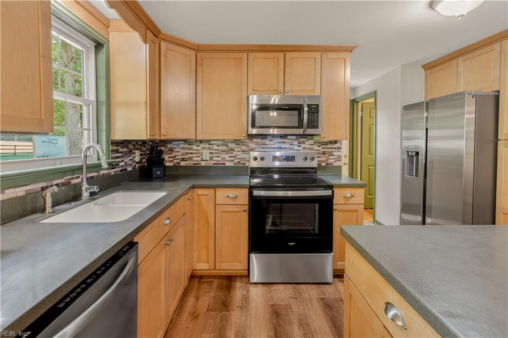 9652 Laurelwood Lane Gloucester VA 23061