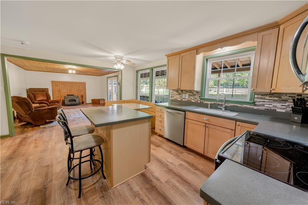 9652 Laurelwood Lane Gloucester VA 23061