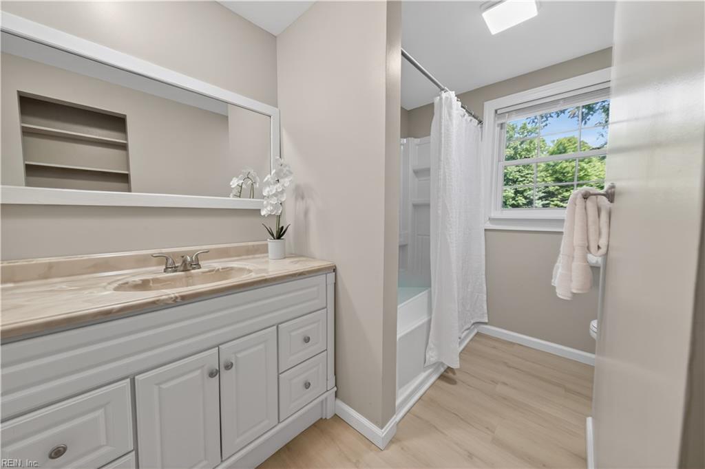 9652 Laurelwood Lane Gloucester VA 23061