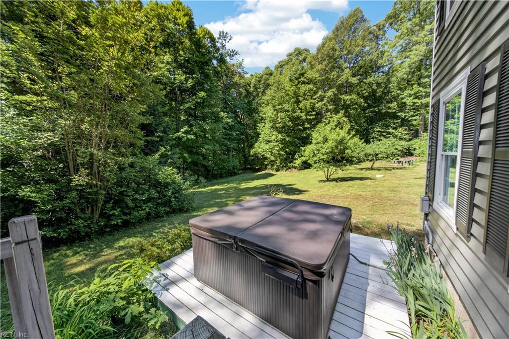9652 Laurelwood Lane Gloucester VA 23061