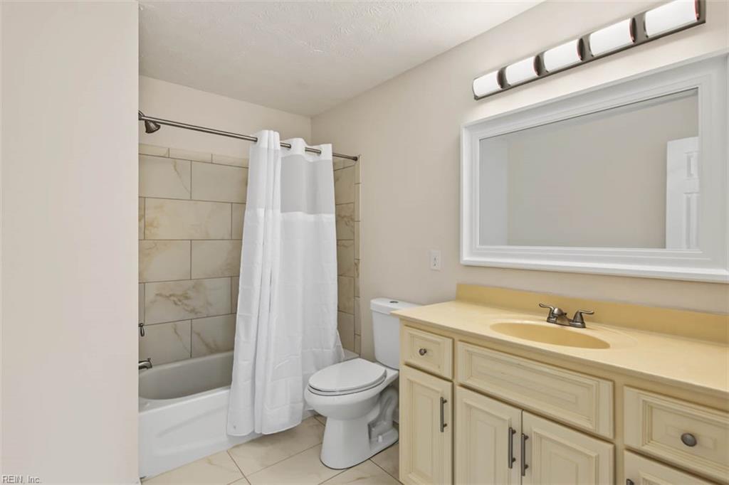637 74th Street Newport News VA 23605