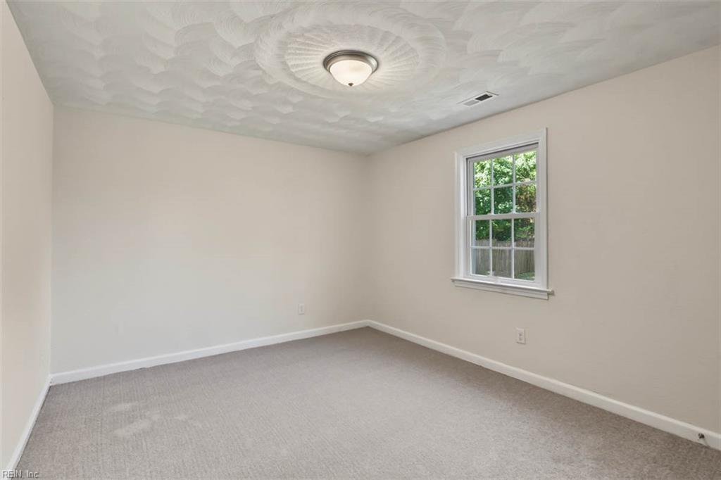 637 74th Street Newport News VA 23605