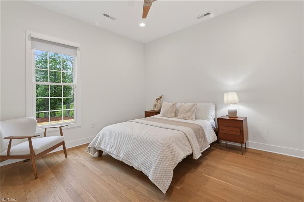 105 N Knob Hill Williamsburg VA 23188