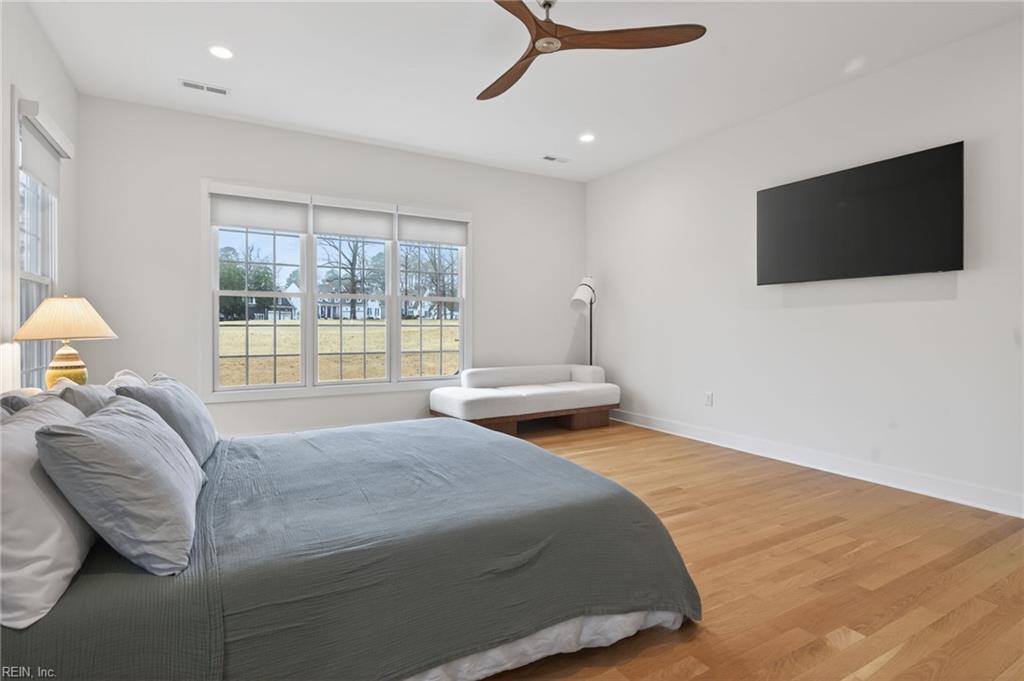 105 N Knob Hill Williamsburg VA 23188