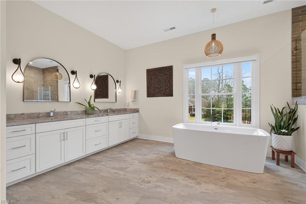 105 N Knob Hill Williamsburg VA 23188