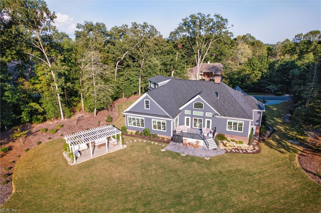 105 N Knob Hill Williamsburg VA 23188