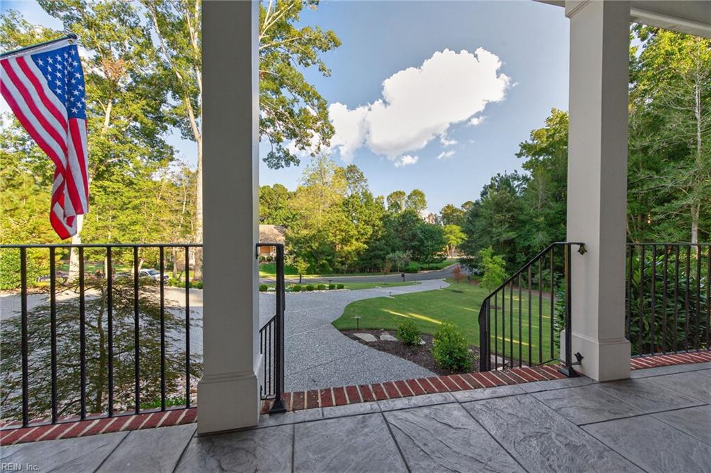 105 N Knob Hill Williamsburg VA 23188