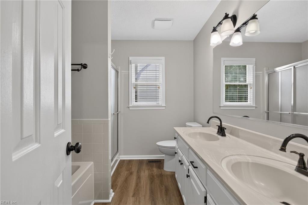 104 Blacksmith Arch Yorktown VA 23693