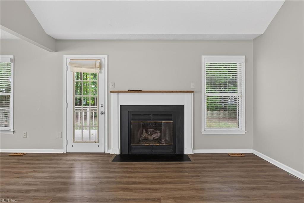 104 Blacksmith Arch Yorktown VA 23693