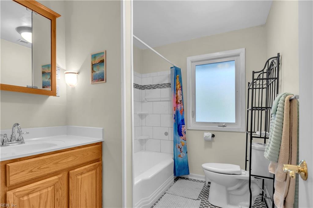 6 Downing Place Newport News VA 23606