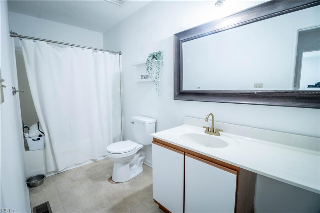 195 Old Bridge Road Newport News VA 23608