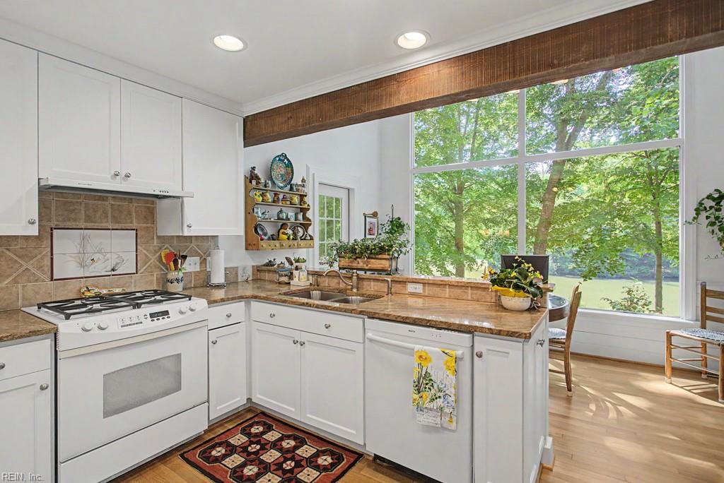 19 Whittakers Mill Road Williamsburg VA 23185