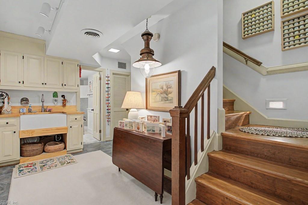 19 Whittakers Mill Road Williamsburg VA 23185