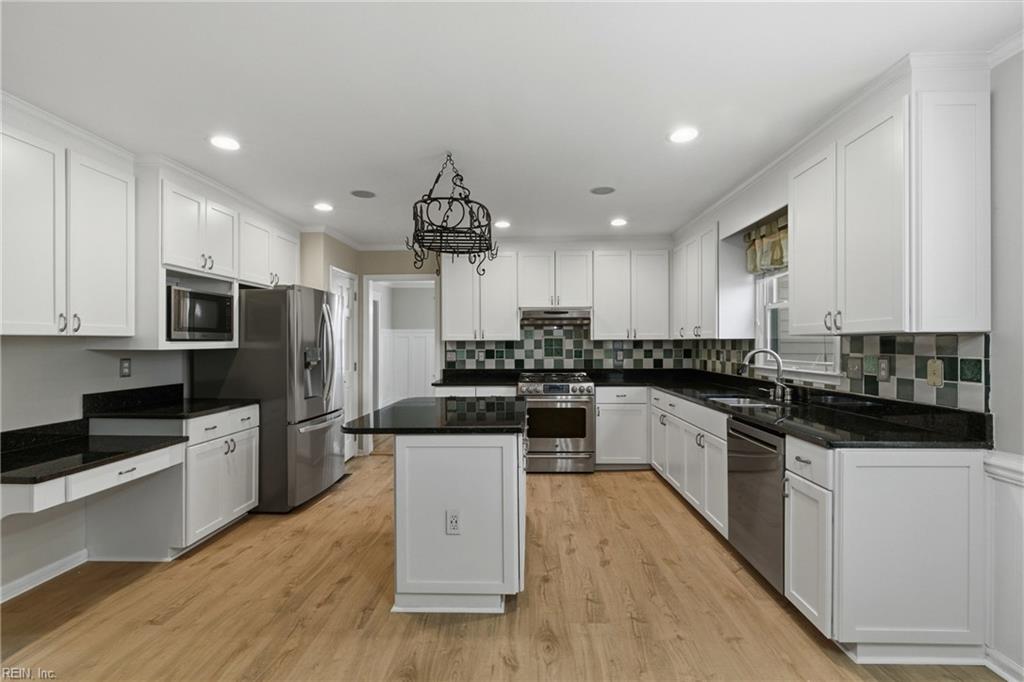 312 Lakeland Crescent Yorktown VA 23693