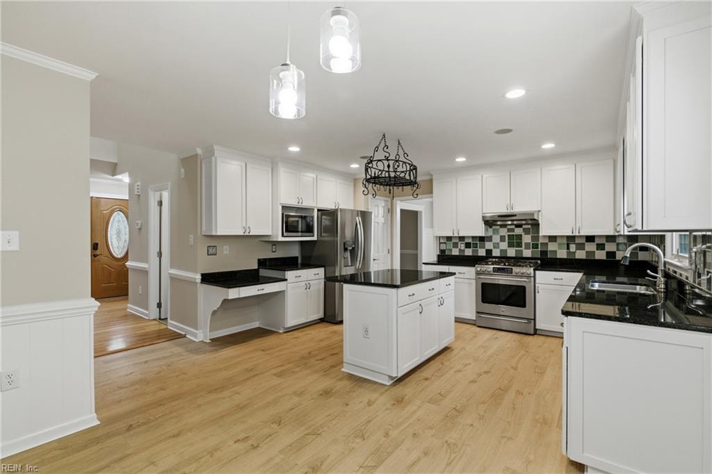 312 Lakeland Crescent Yorktown VA 23693