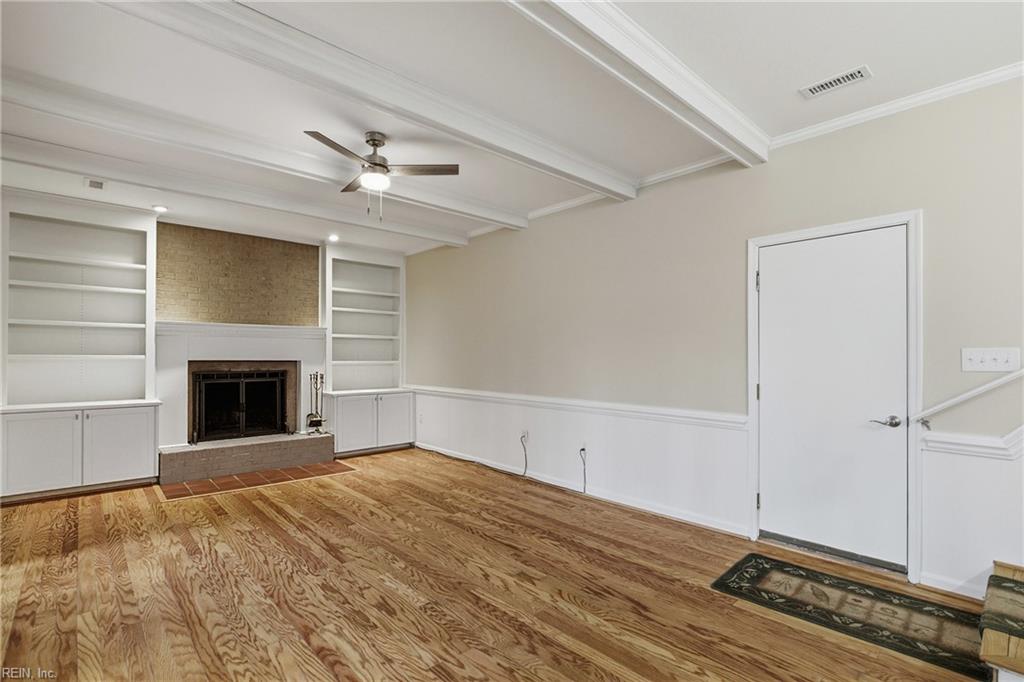 312 Lakeland Crescent Yorktown VA 23693