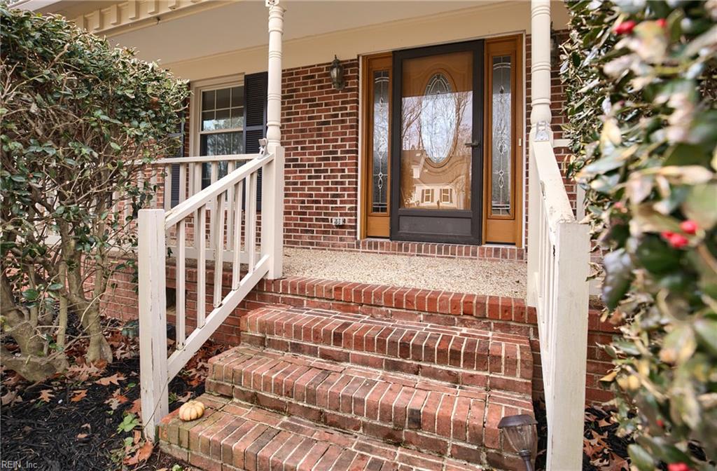 312 Lakeland Crescent Yorktown VA 23693