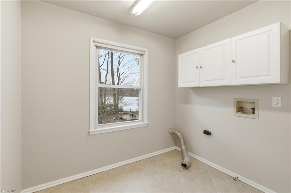 312 Lakeland Crescent Yorktown VA 23693