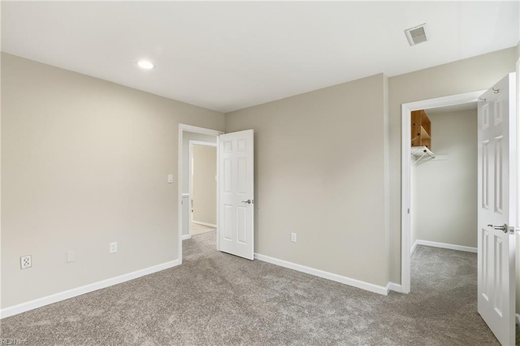 312 Lakeland Crescent Yorktown VA 23693