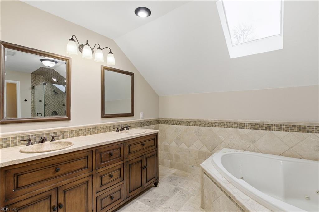 312 Lakeland Crescent Yorktown VA 23693