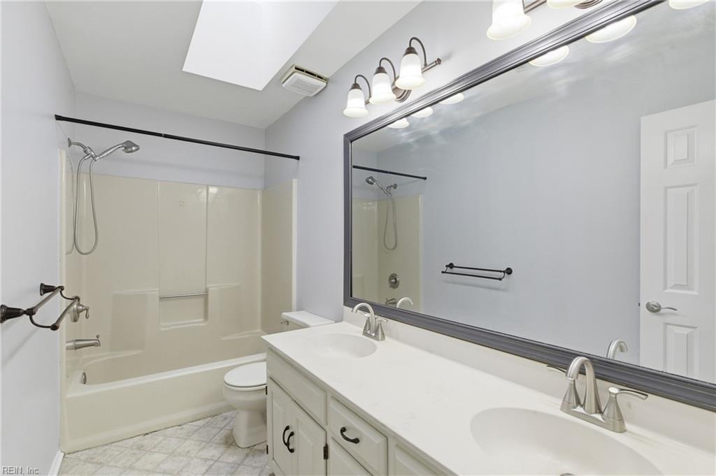312 Lakeland Crescent Yorktown VA 23693
