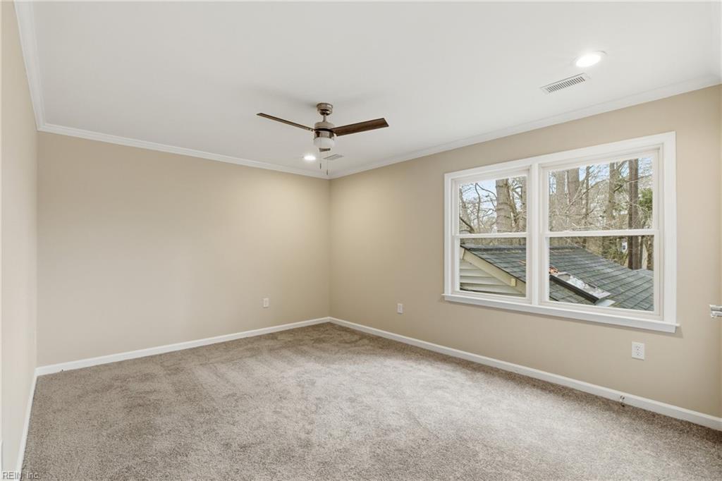 312 Lakeland Crescent Yorktown VA 23693