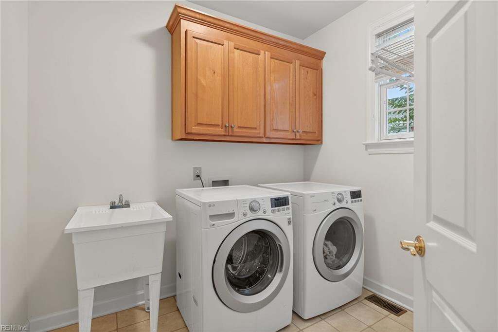 407 Honeysuckle Lane Yorktown VA 23693