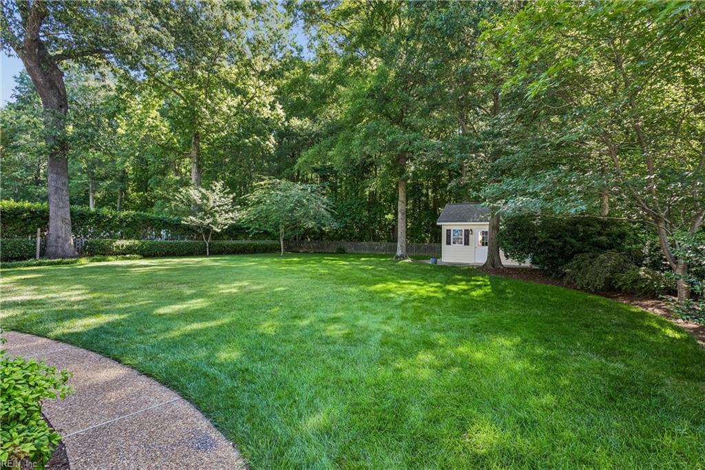 605 Lakeland Crescent Yorktown VA 23693