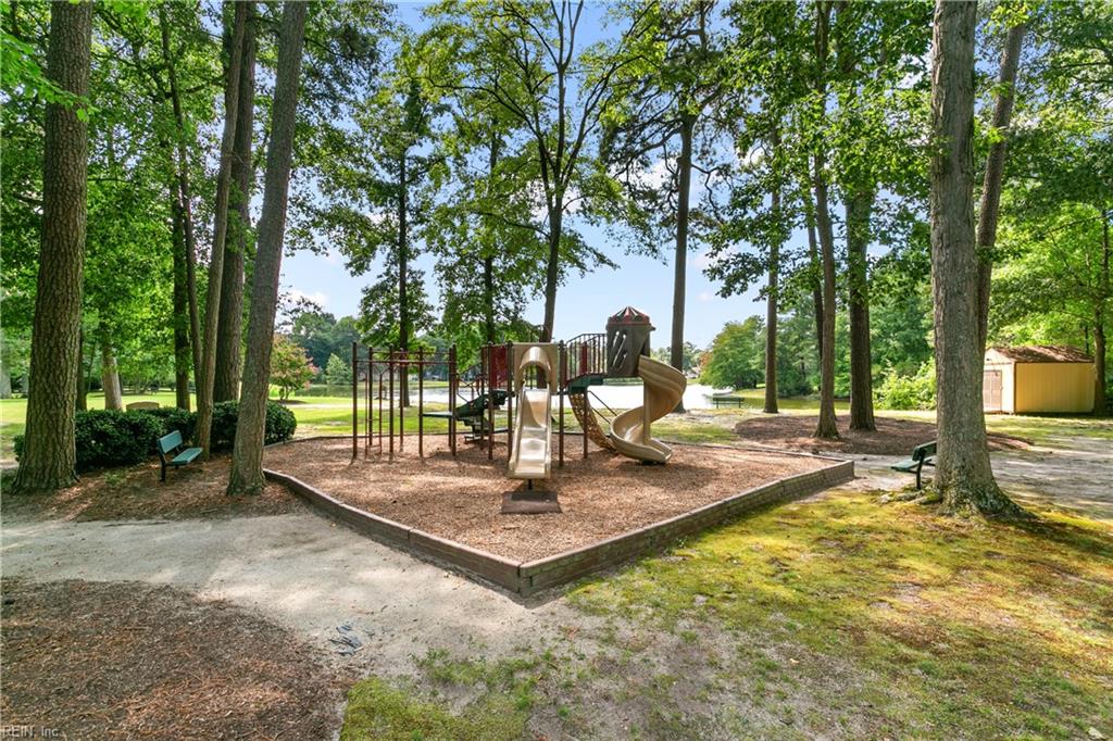 605 Lakeland Crescent Yorktown VA 23693
