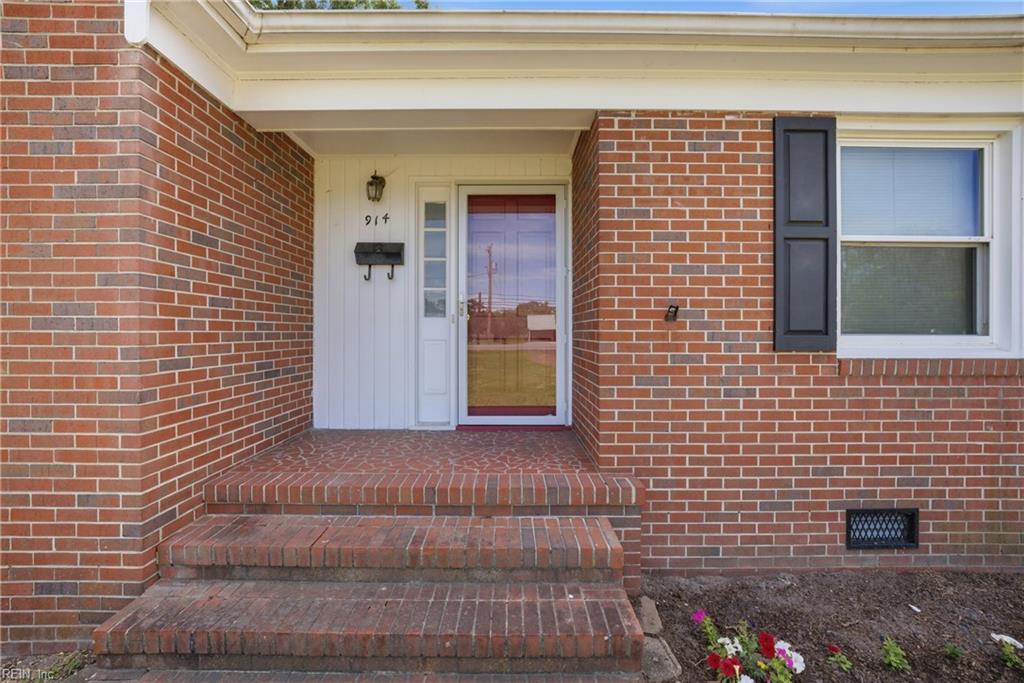 914 Briarfield Road Newport News VA 23605