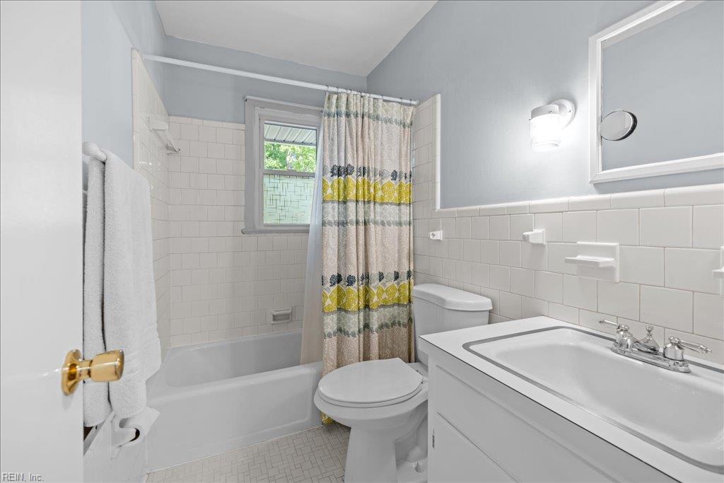 14 Huguenot Road Newport News VA 23606