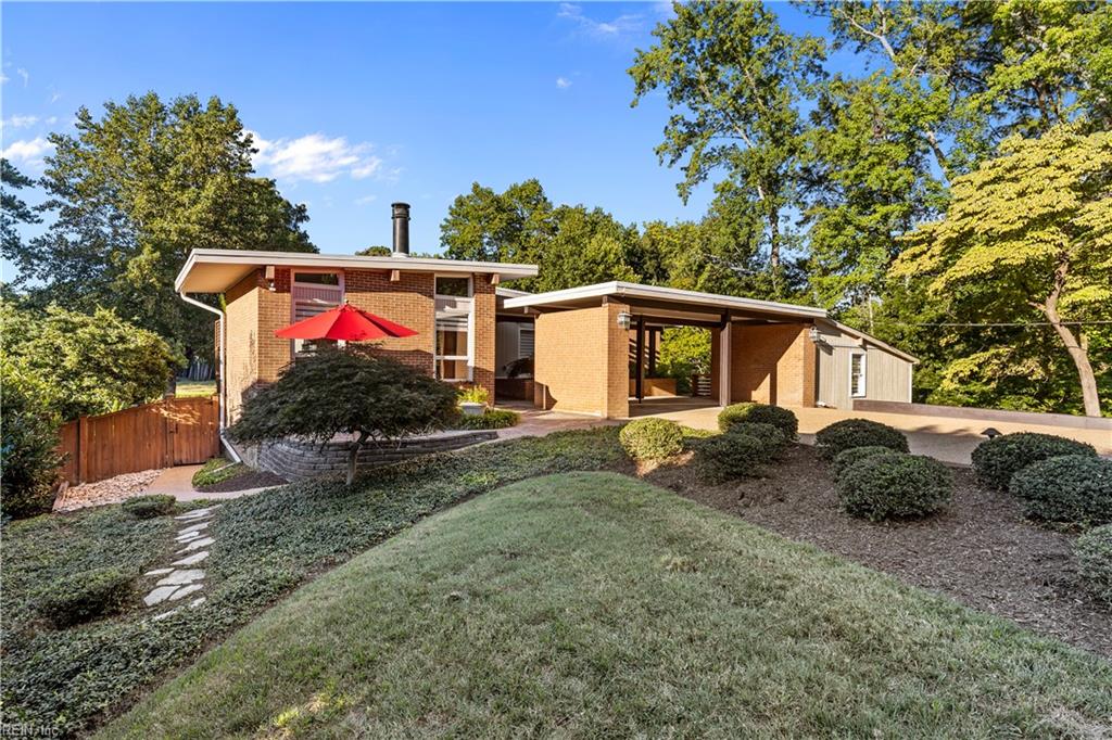 8 Rollingwood Place Newport News VA 23606