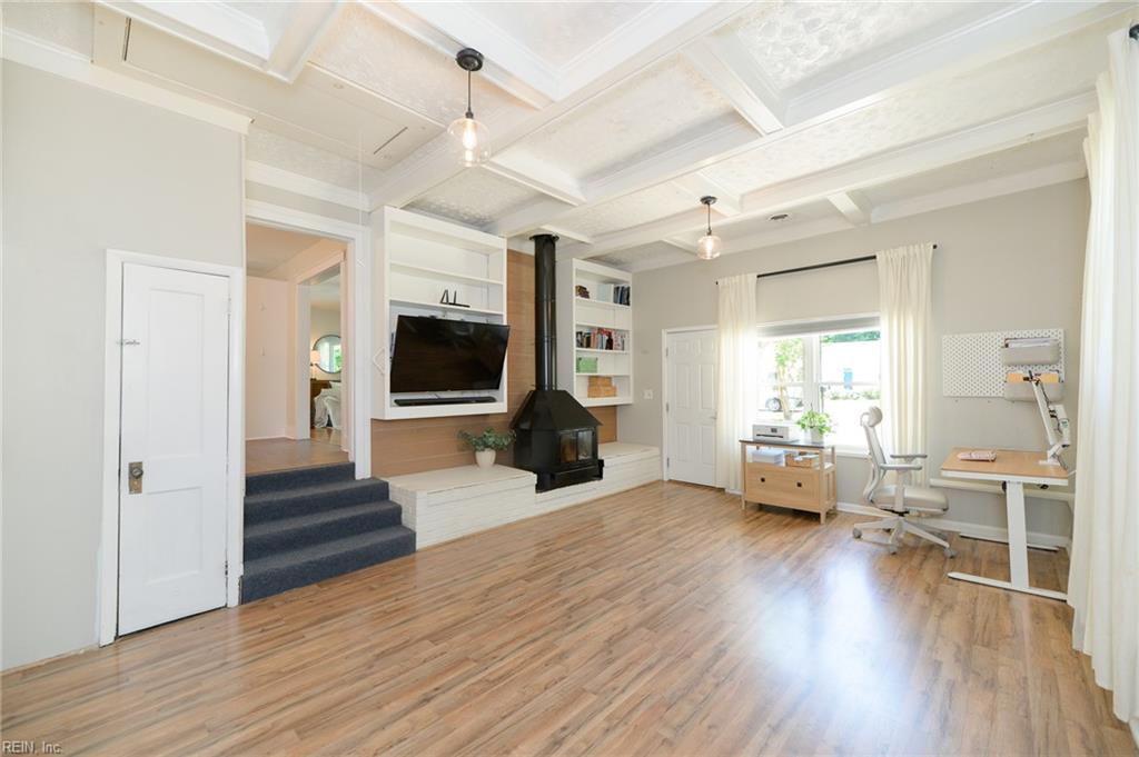110 Pine Street Yorktown VA 23693