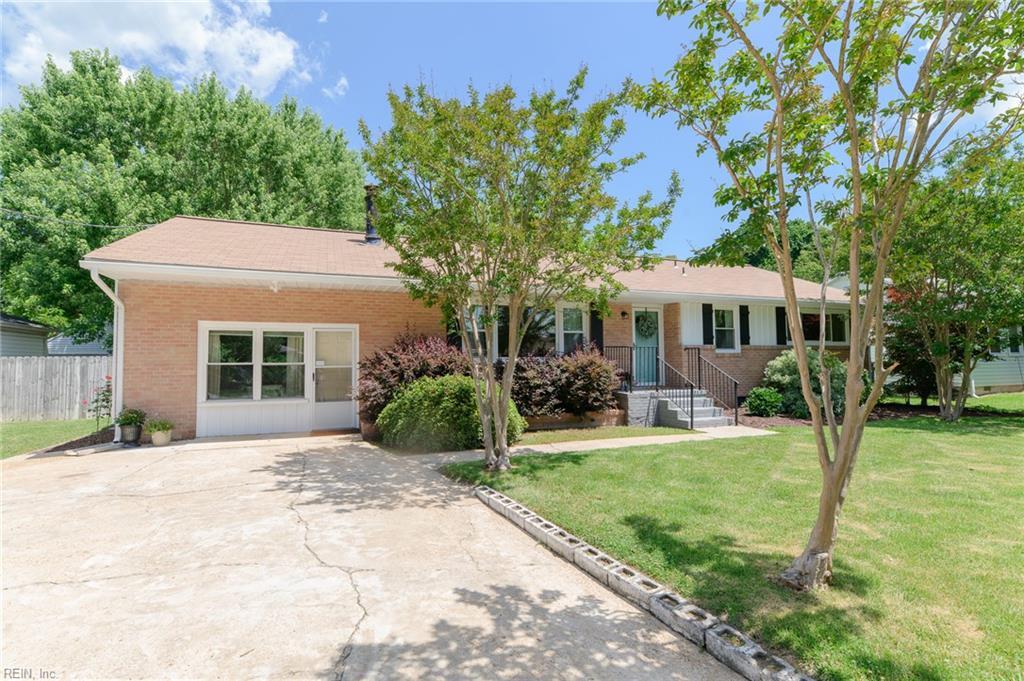 110 Pine Street Yorktown VA 23693