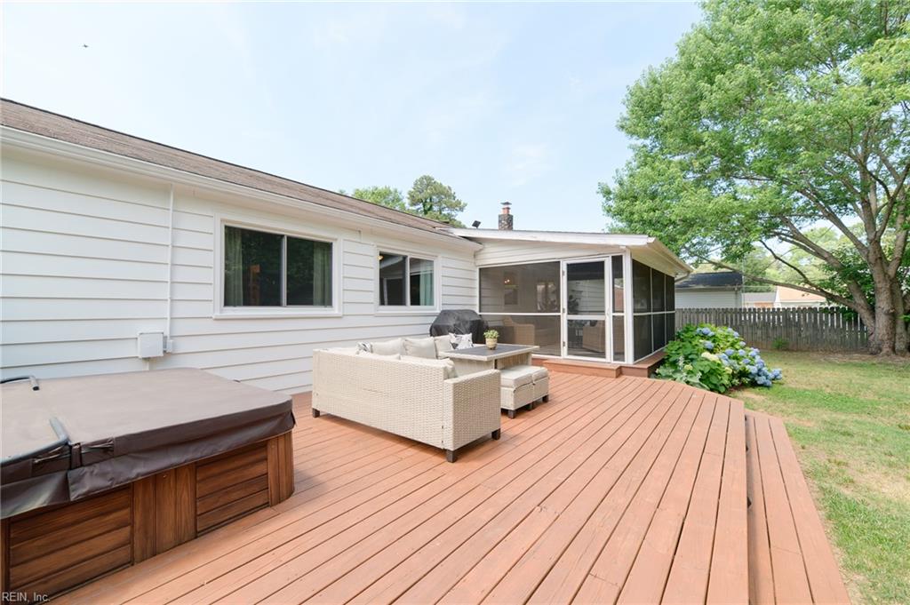 110 Pine Street Yorktown VA 23693