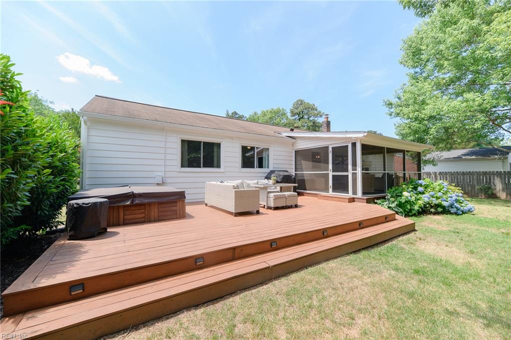 110 Pine Street Yorktown VA 23693