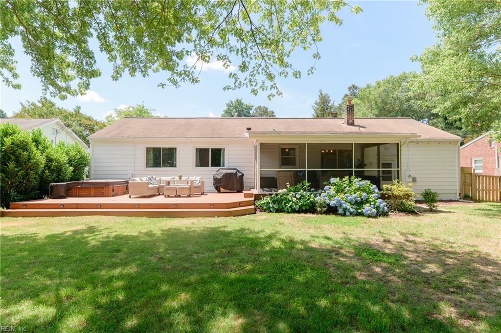 110 Pine Street Yorktown VA 23693