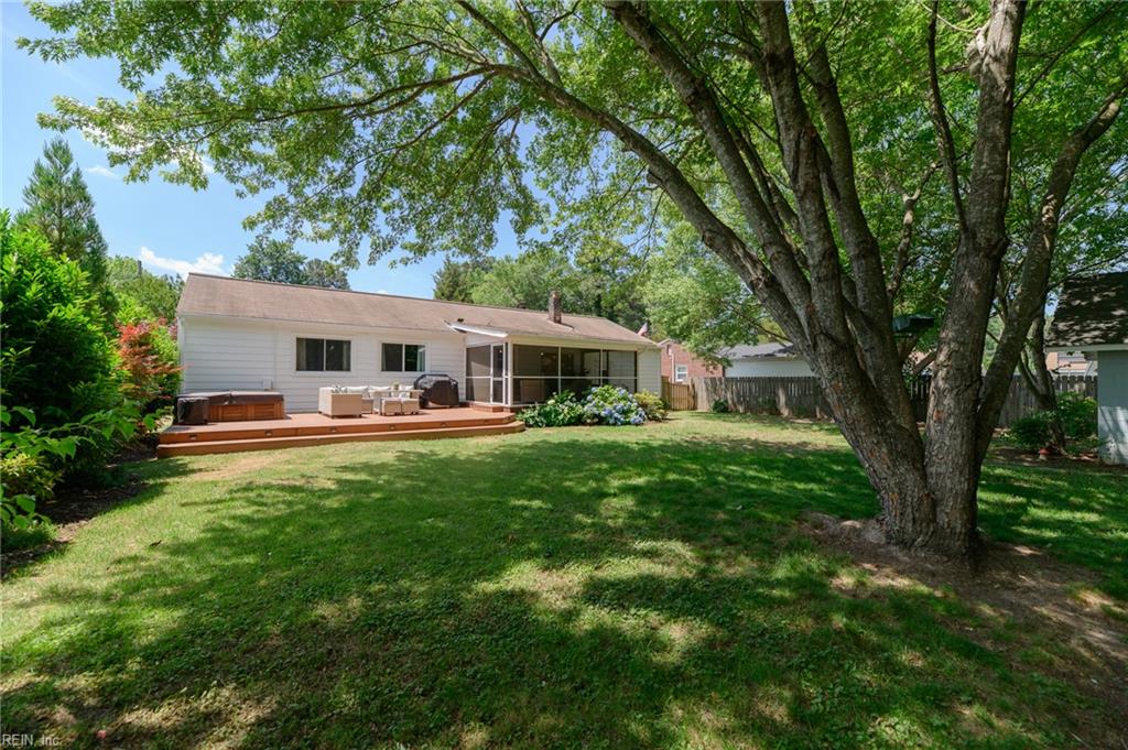 110 Pine Street Yorktown VA 23693