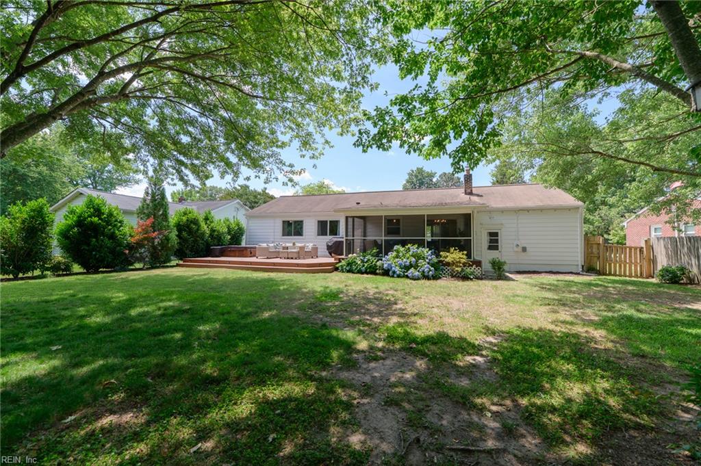 110 Pine Street Yorktown VA 23693
