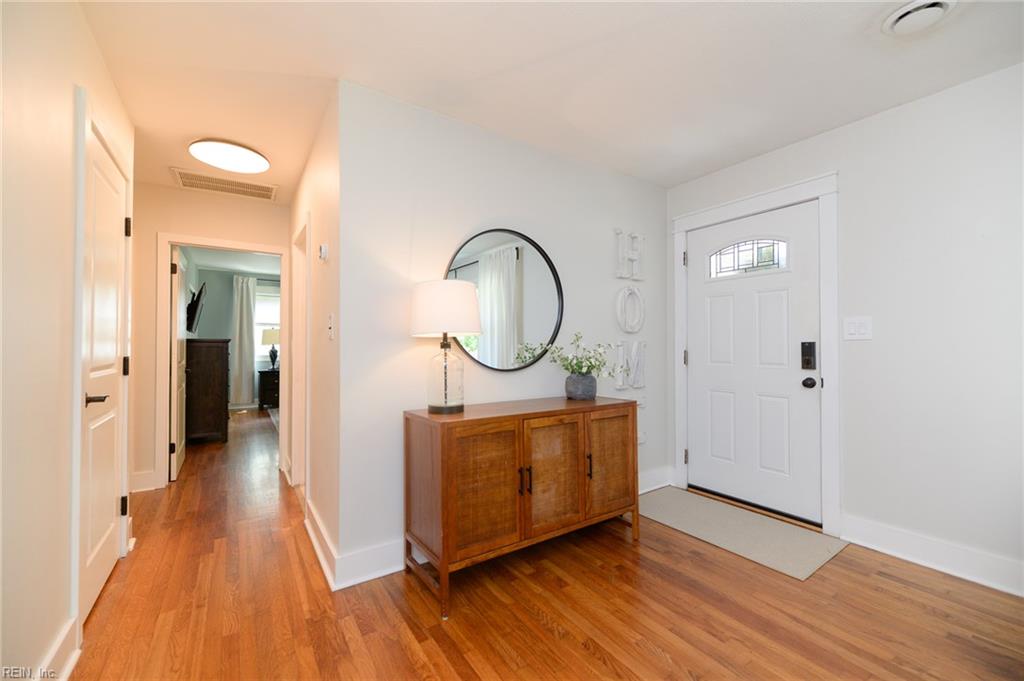 110 Pine Street Yorktown VA 23693