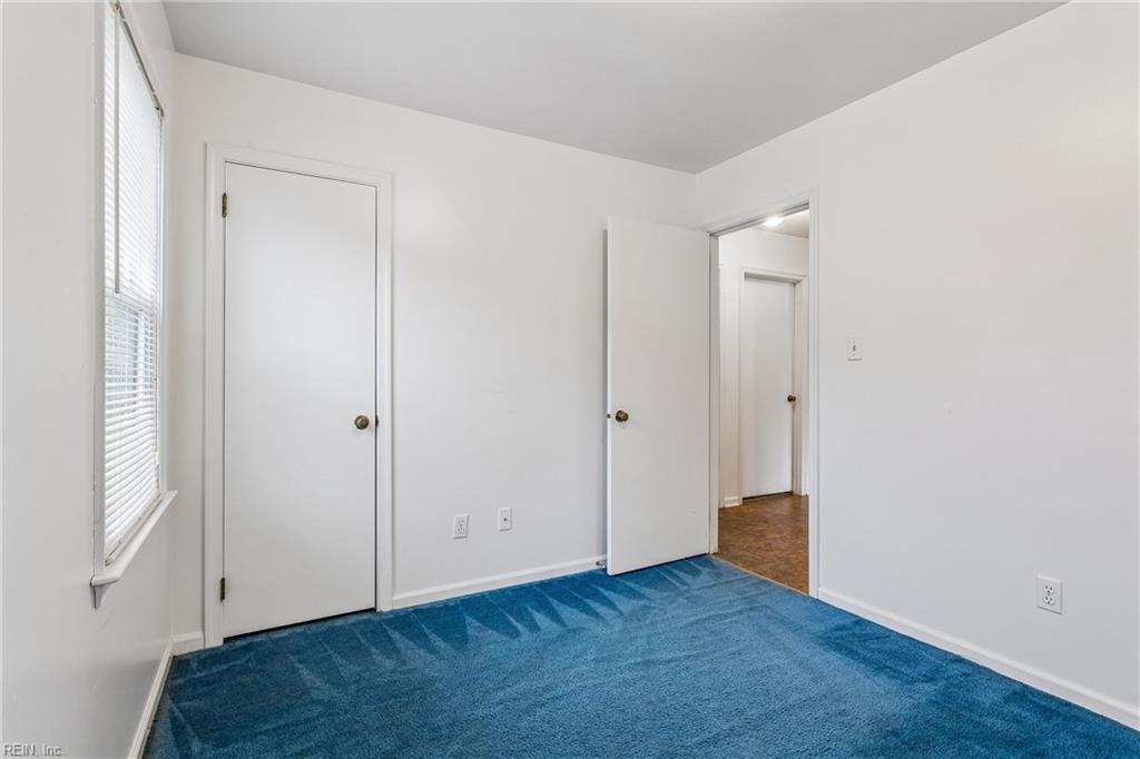 946 Red Oak Circle Newport News VA 23608