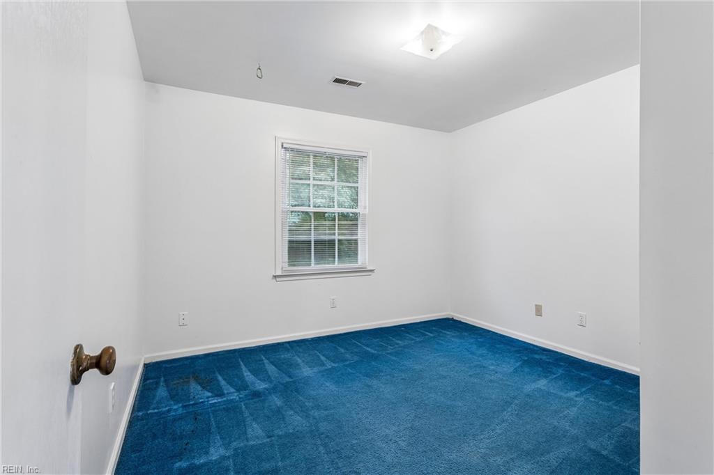 946 Red Oak Circle Newport News VA 23608