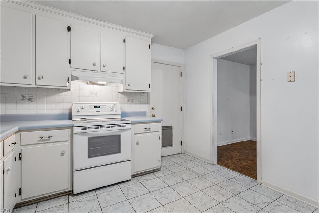 946 Red Oak Circle Newport News VA 23608